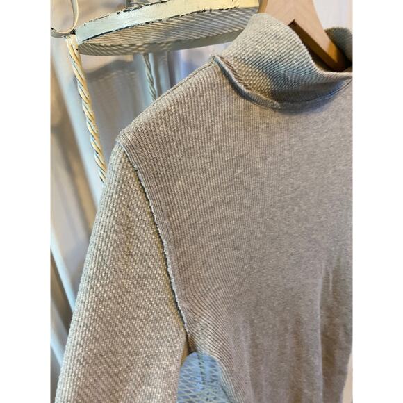 Free People Top Turtleneck Gray Longsleeve Button Cuff Detail Cotton Med - Picture 3 of 11